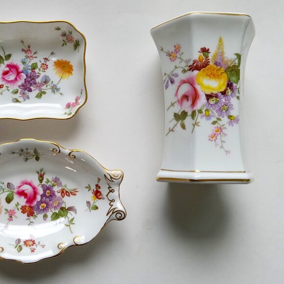 Royal Crown Derby Posies 2 Small Dishes & Vase Open Trinket Vanity Set of 3 Pcs. - Picture 3 of 16